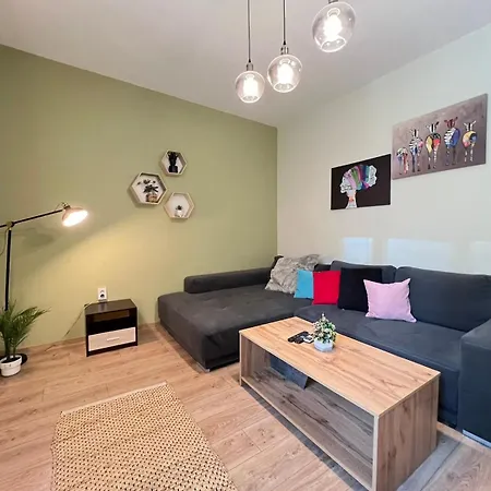 Madrid 2bdr W Free Parking Near Metro, Serdika Mall Apartment *