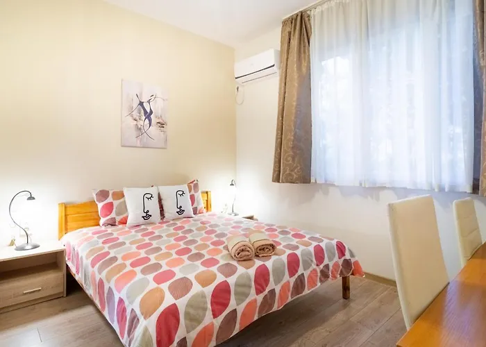 Madrid 90 Sq M 2bdr W Parking Spot Near Metro, Serdika Mall Διαμέρισμα