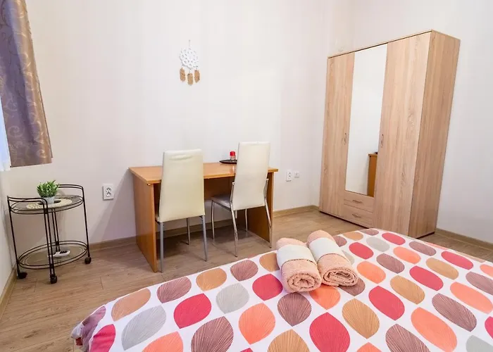 Διαμέρισμα Madrid 90 Sq M 2bdr W Parking Spot Near Metro, Serdika Mall