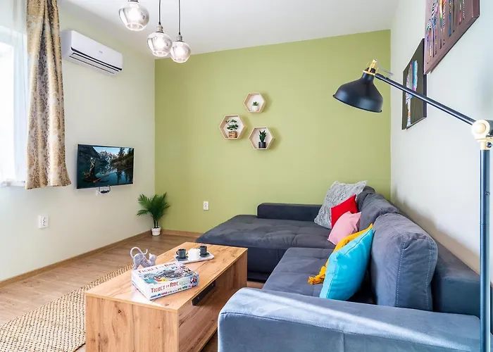 Madrid 90 Sq M 2bdr W Parking Spot Near Metro, Serdika Mall Σόφια