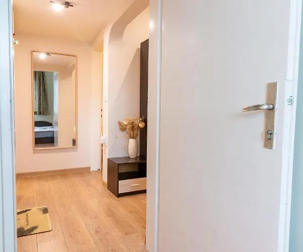 Διαμέρισμα Madrid 90 Sq M 2bdr W Parking Spot Near Metro, Serdika Mall *