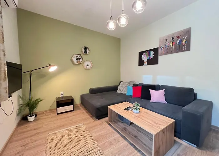 Madrid 90 Sq M 2bdr W Parking Spot Near Metro, Serdika Mall Διαμέρισμα *