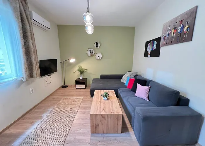 Διαμέρισμα Madrid 90 Sq M 2bdr W Parking Spot Near Metro, Serdika Mall